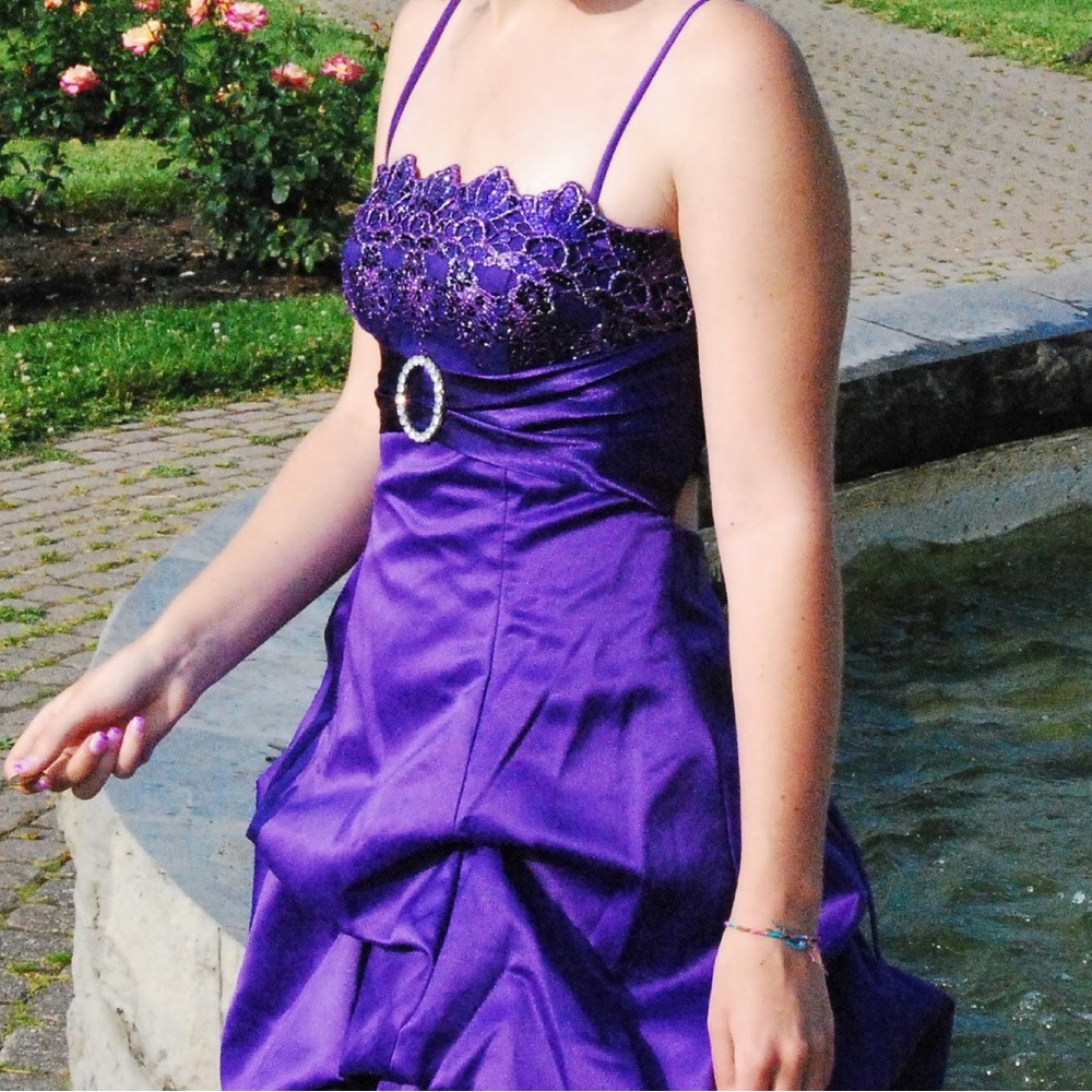 Prom dress. Size 4.